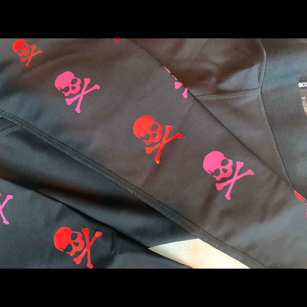 Ultracor Skull Leggings NWT - Picture 2 of 5